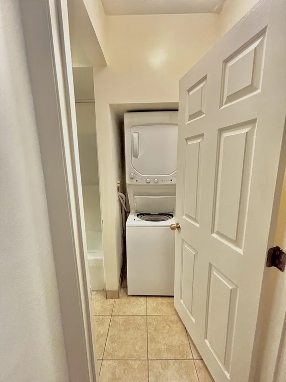 1010 Middle, Weymouth