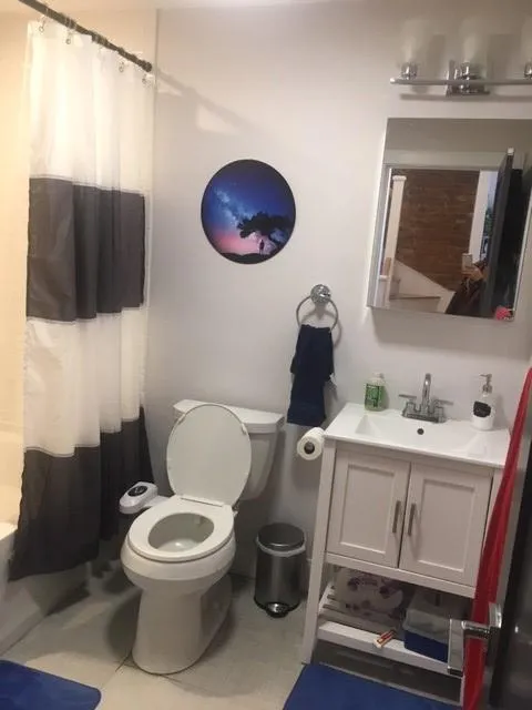 11 Highland Park Ave, Roxbury