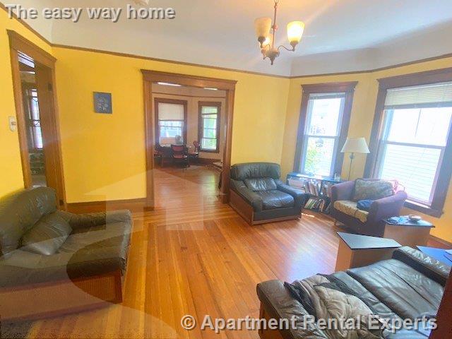 44 Paulina St, Davis Square