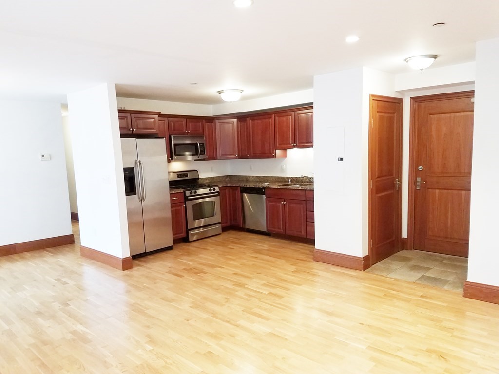 2440 Massachusetts Ave, Cambridge