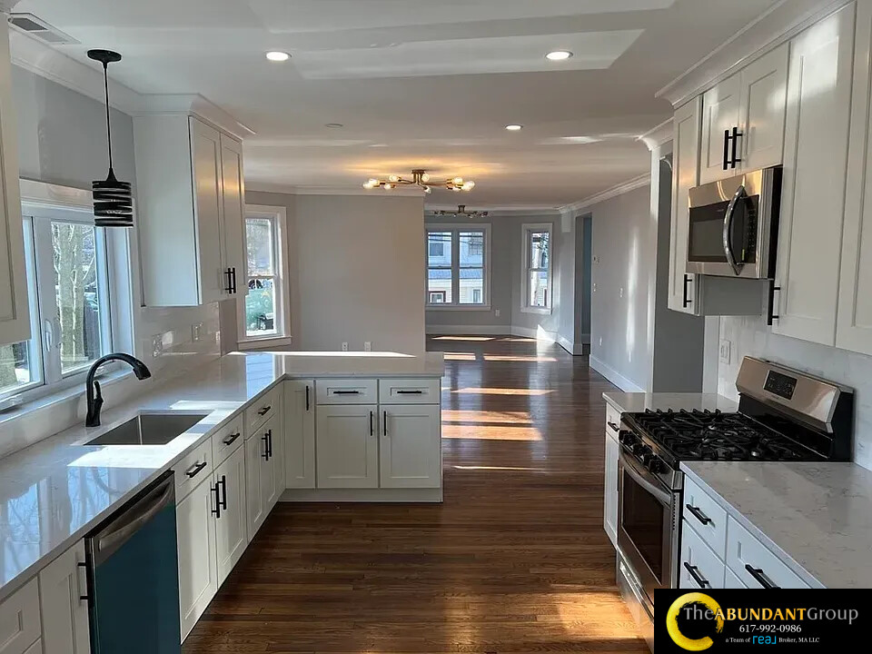 66 Calvary St, South Side