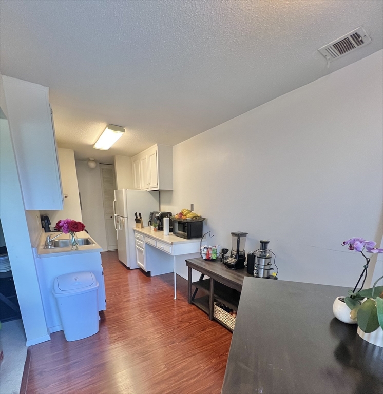 2 Shrewsbury Green Dr, Shrewsbury