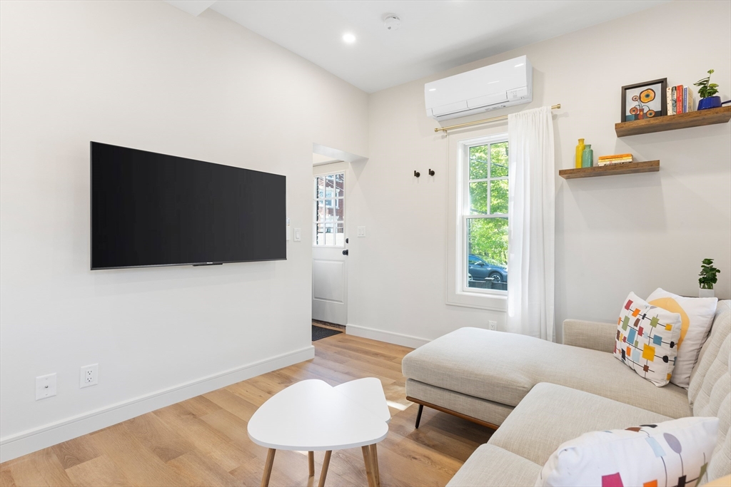 46 Lancaster Ter, Corey Hill