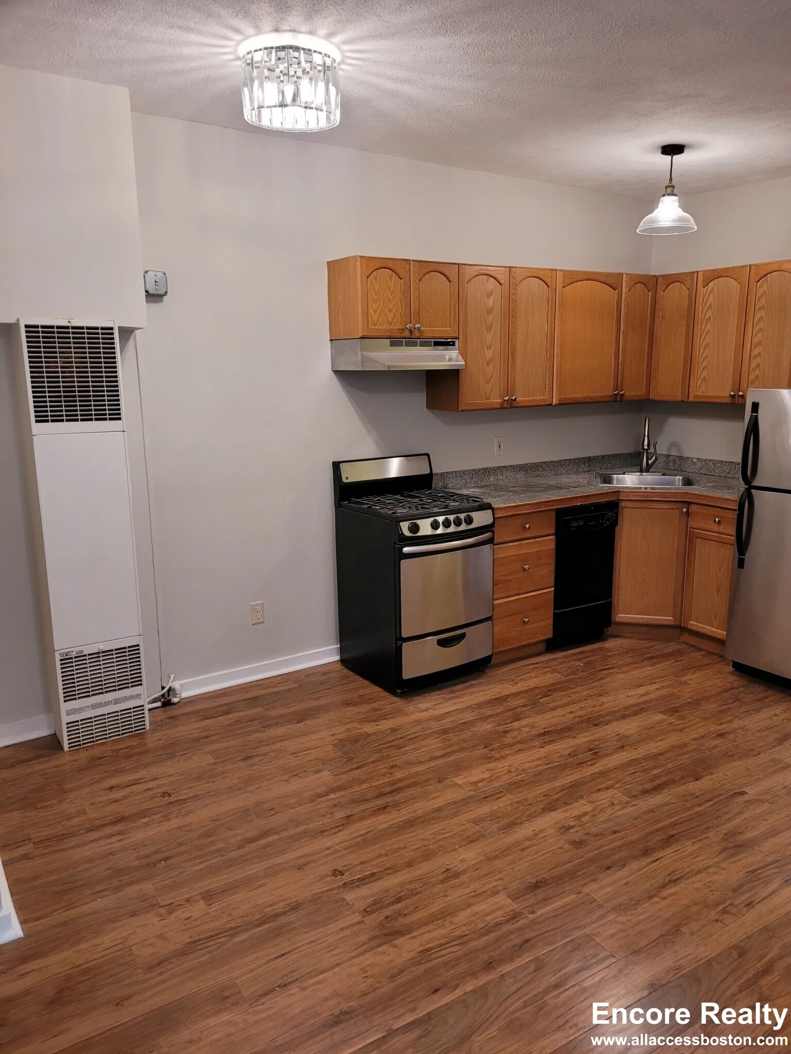 145 Endicott St, North End