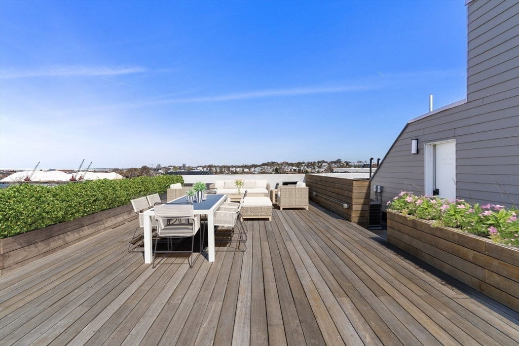 211 Condor St, East Boston