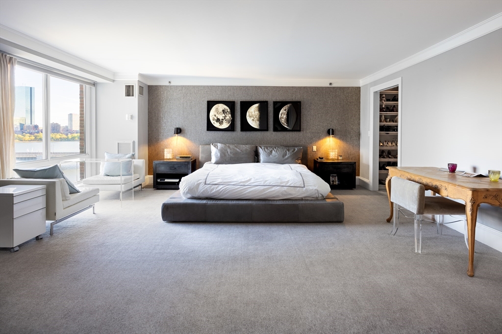 75-83 Cambridge Pkwa, East Cambridge