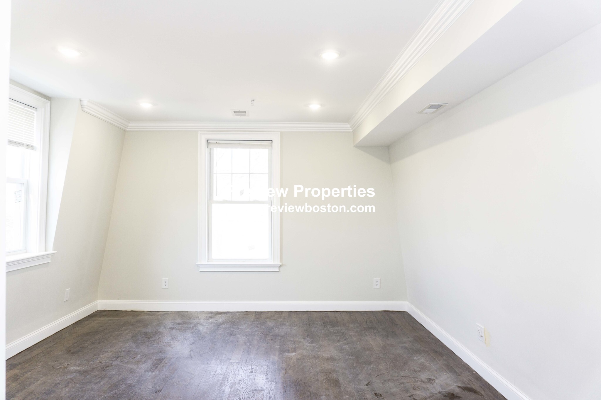 36 Monmouth St, East Boston