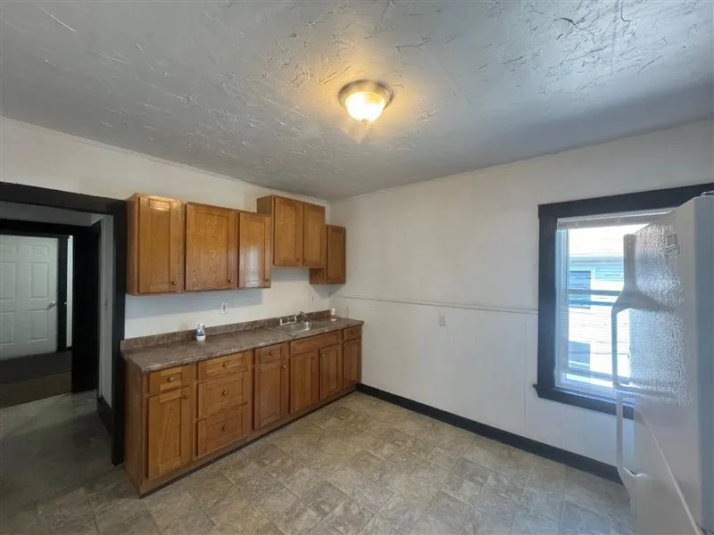 53 Hinckley St, Magoun Square