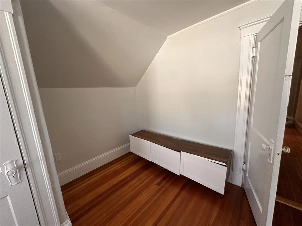 585 Main St, Watertown