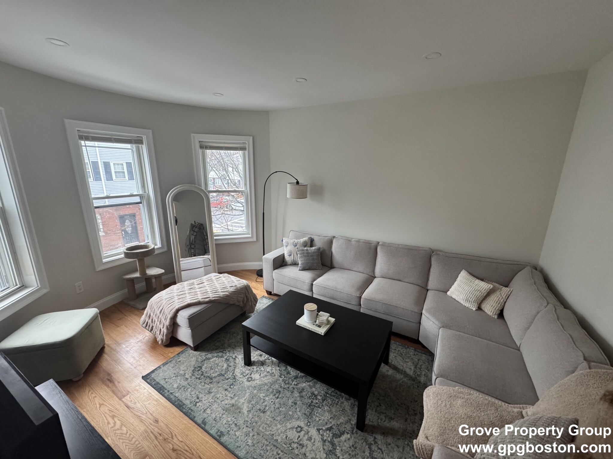 910 East 4th St, South Boston