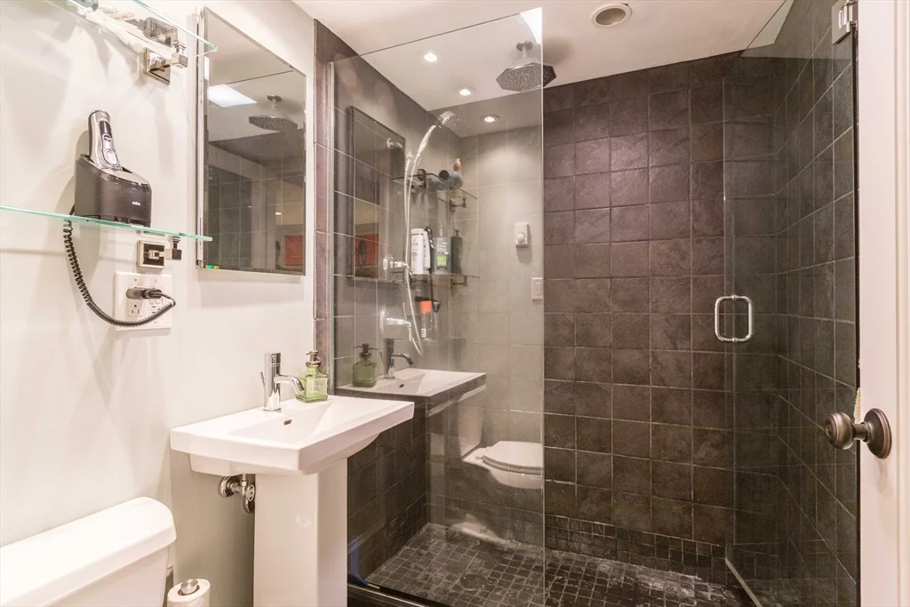 431 Shawmut Ave, South End