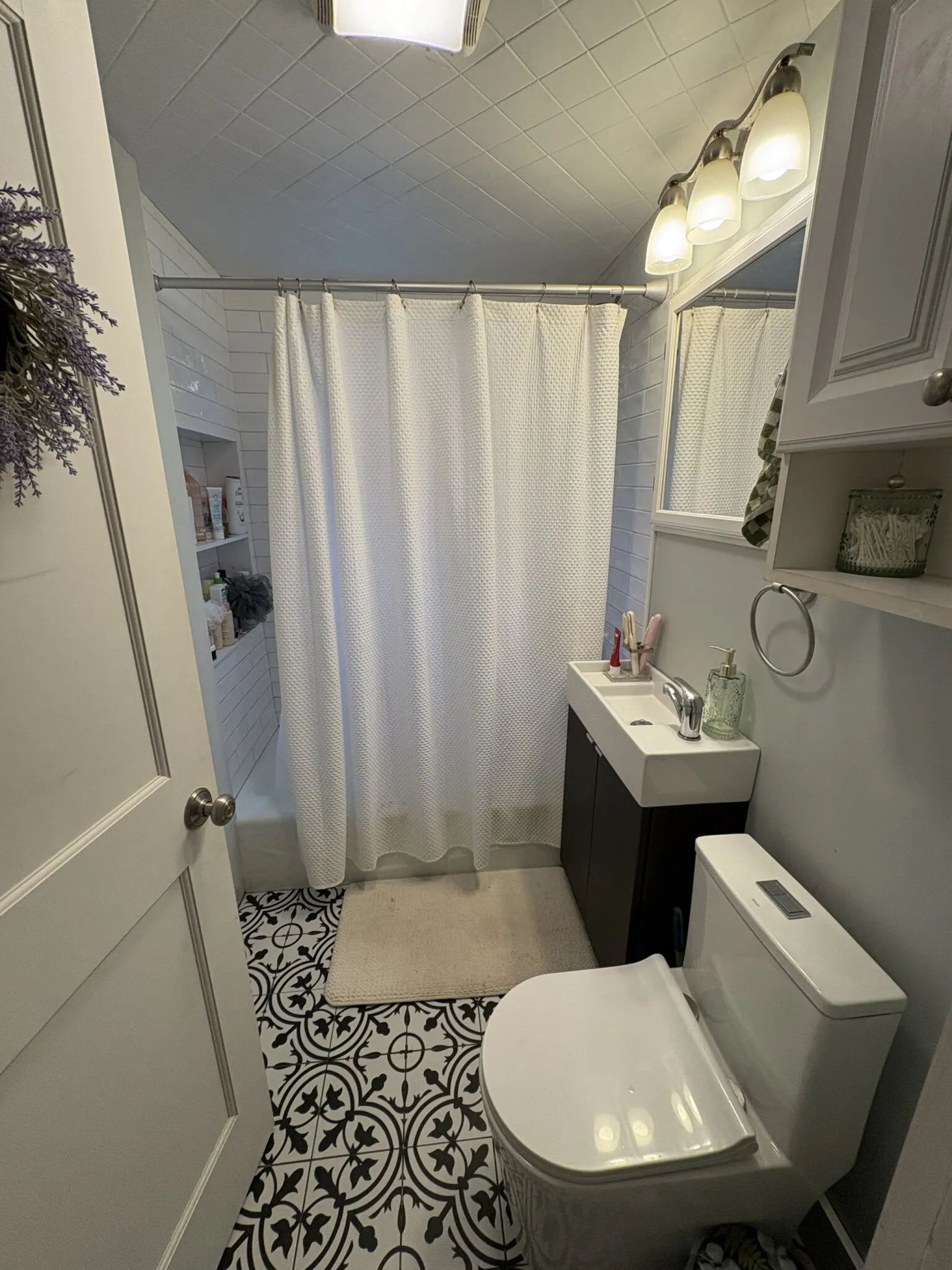 34 Sunset Rd, West Somerville