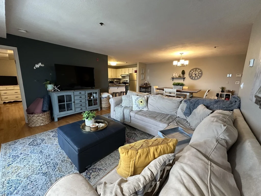 39 Parlin St, Everett