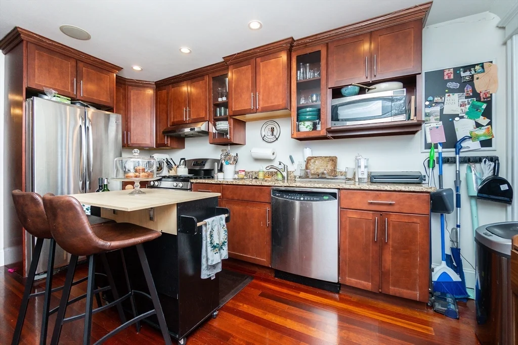 632 E Broadway, South Boston