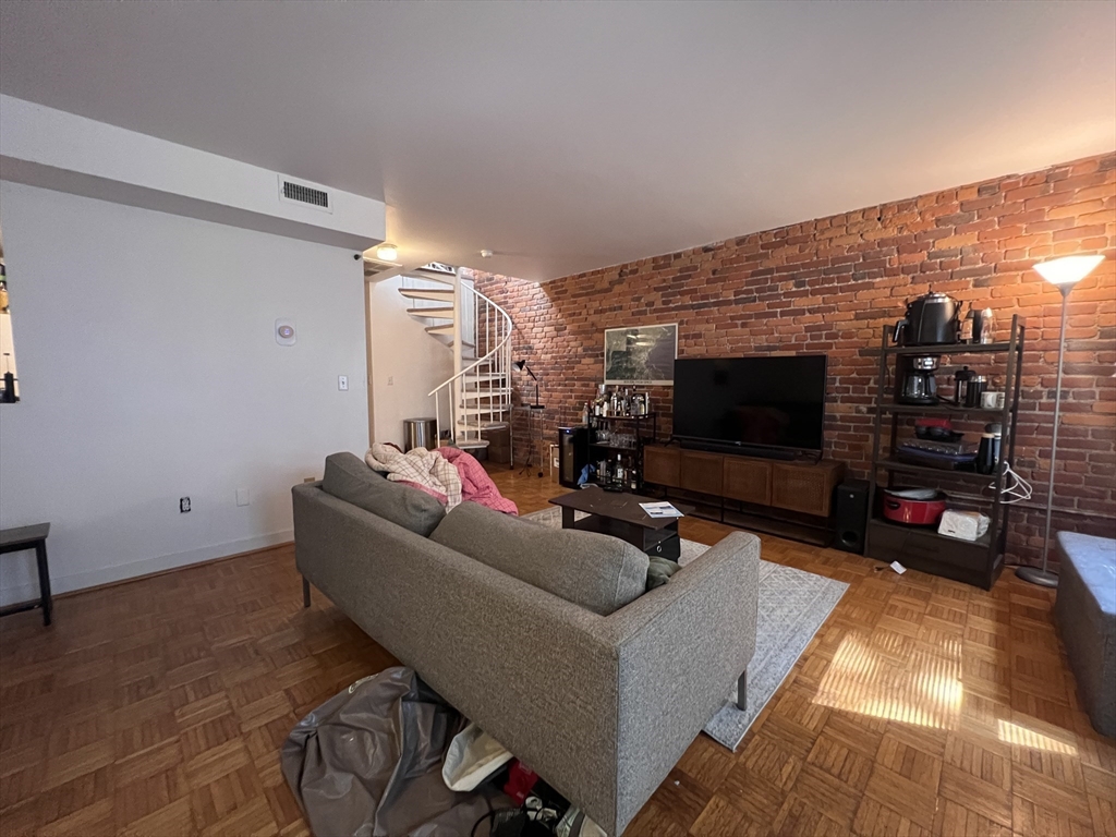 71 Fulkerson St, East Cambridge