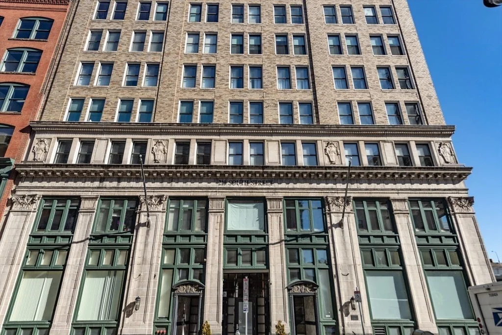 210 South St, Leather District