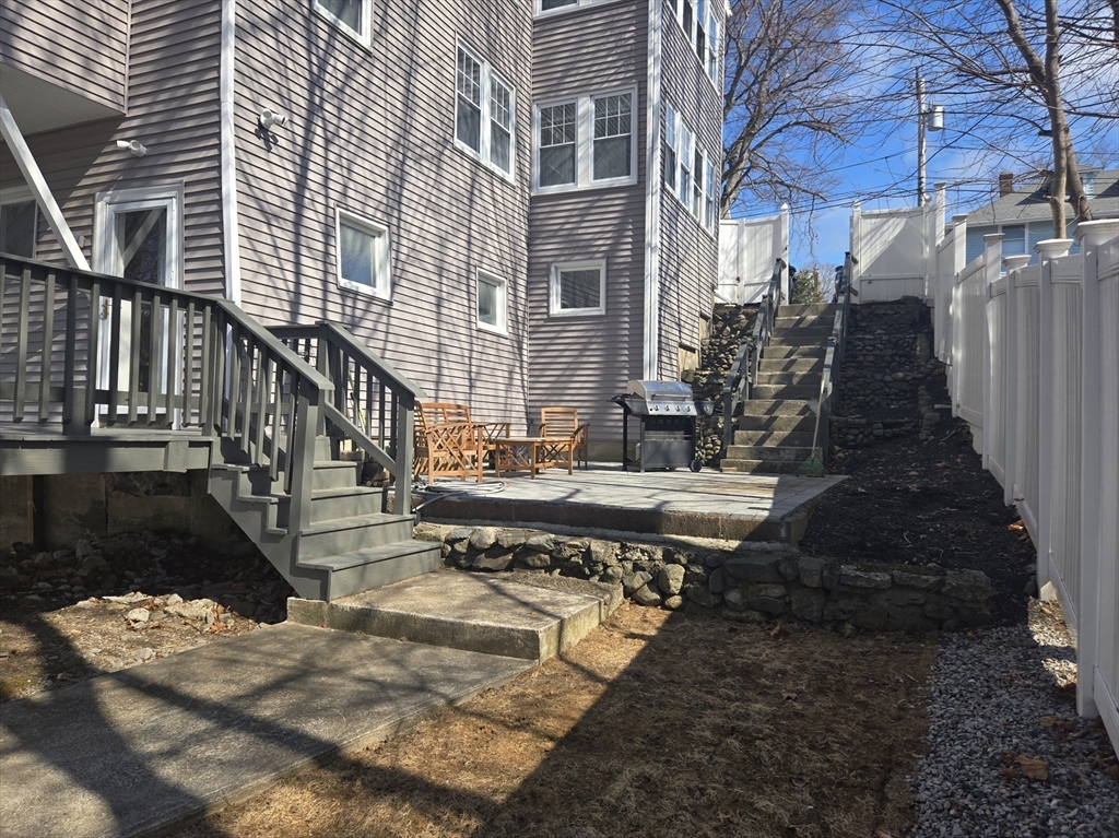 159 Putnam St, Quincy