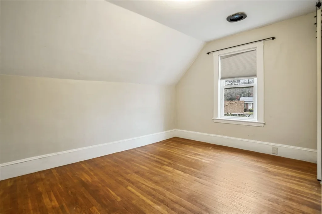 16 Gordon St, Malden