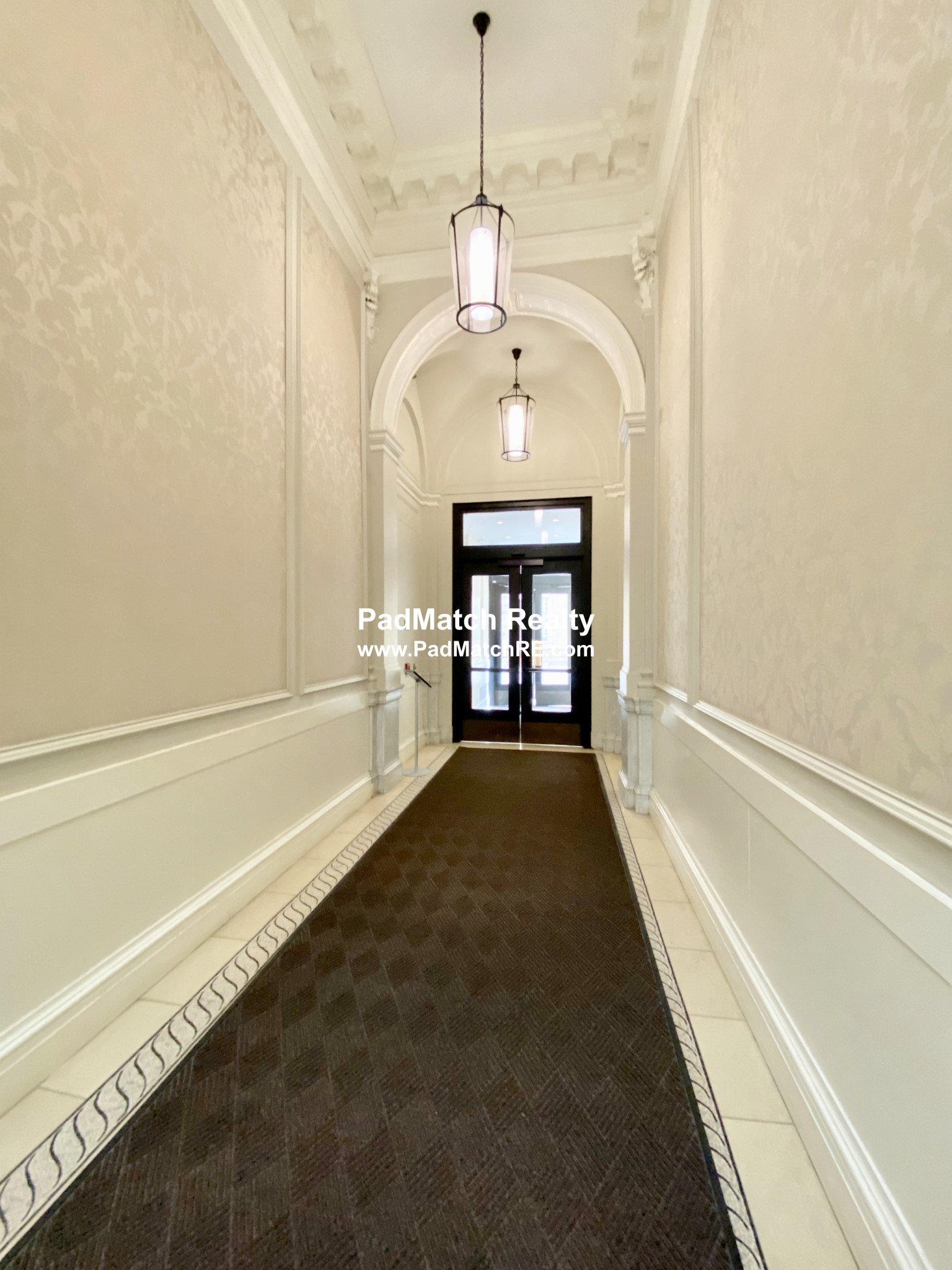 21 Beacon St, Downtown