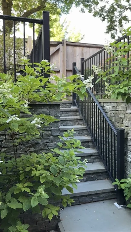 554 Massachusetts Ave, South End