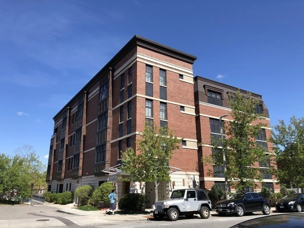 163 Chestnut Hill Ave, Brighton