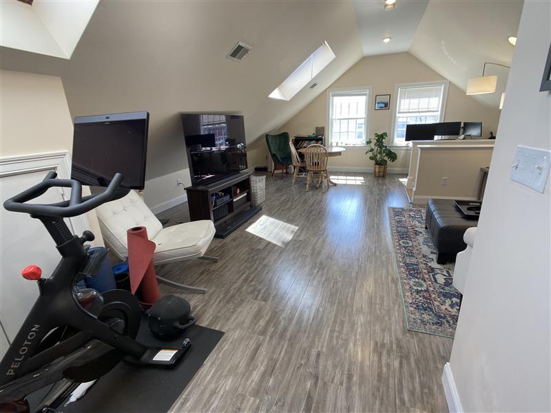 107 Yale St, South Medford