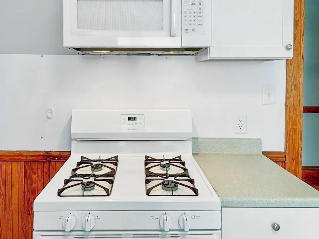 8 Wyvern St, Jamaica Plain