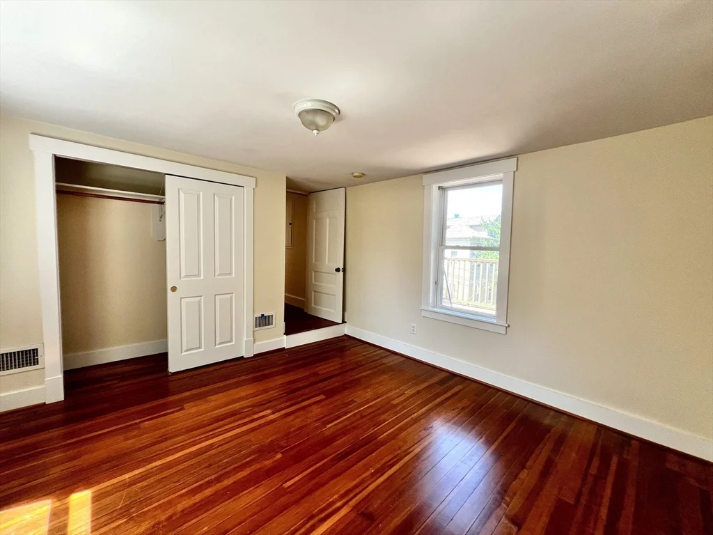 1 Fort Avenue Ter, Roxbury