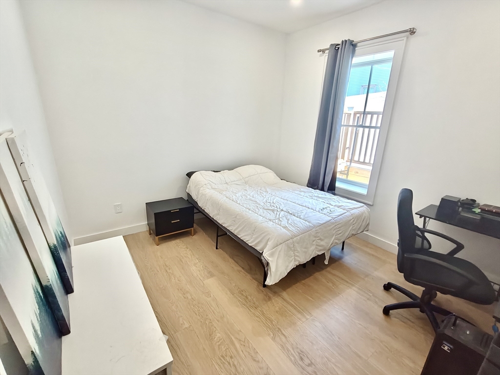 44 Glendale, Dorchester