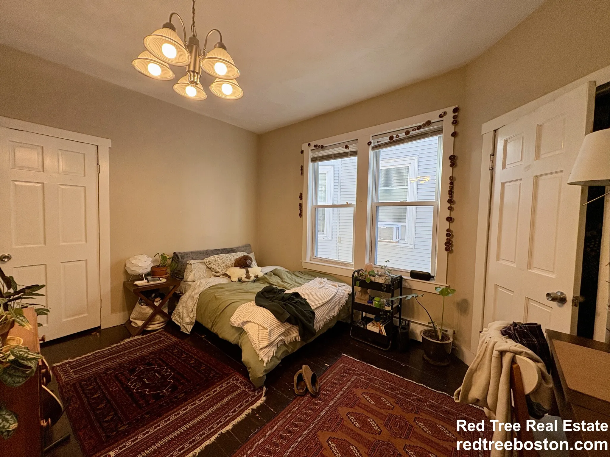 72 Hillside St, Mission Hill