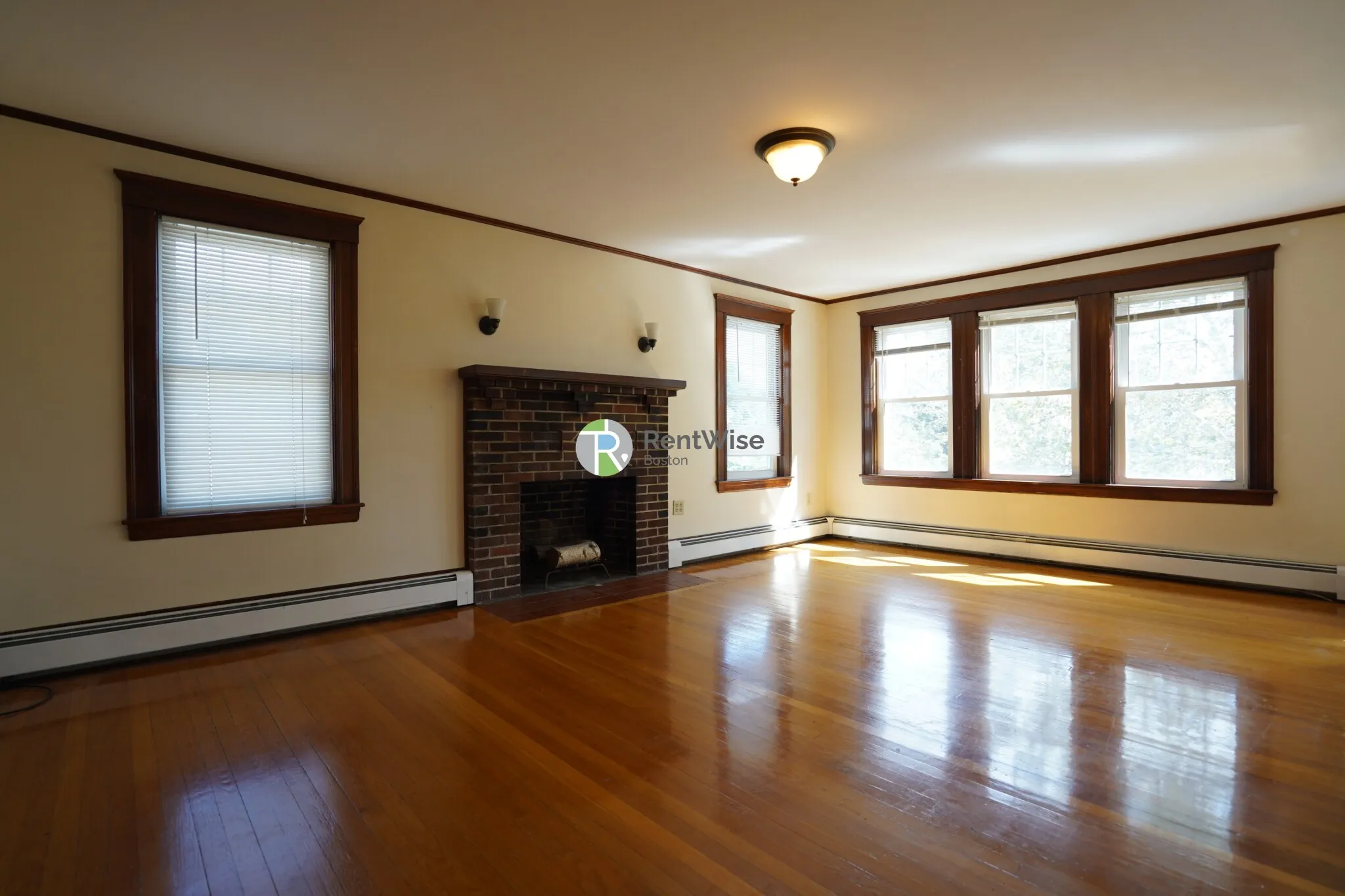 467 Washington St, Brighton