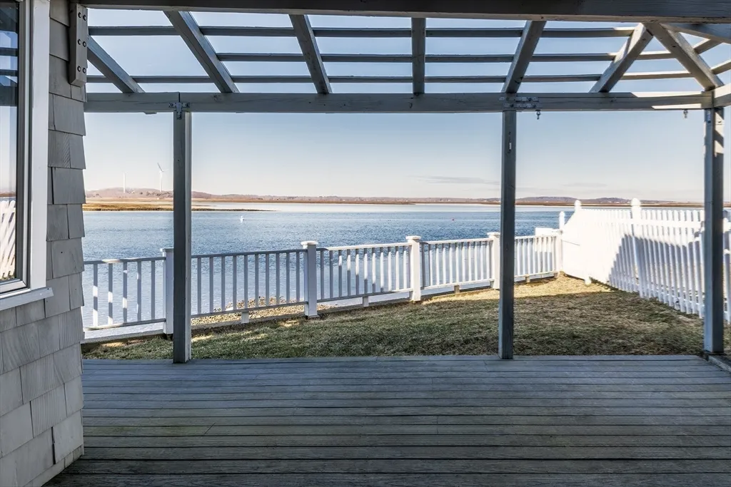 33 Eagle Hill Rd, Great Neck