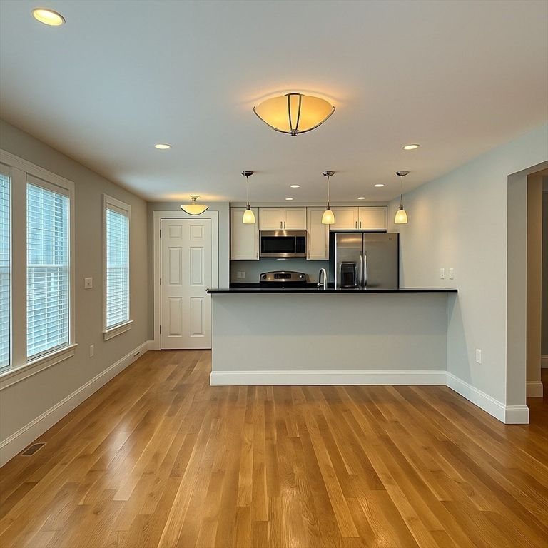 34 Knowlton St, East Somerville