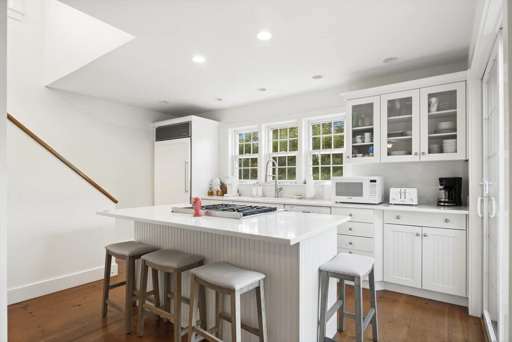 2 Drew Ln, Nantucket