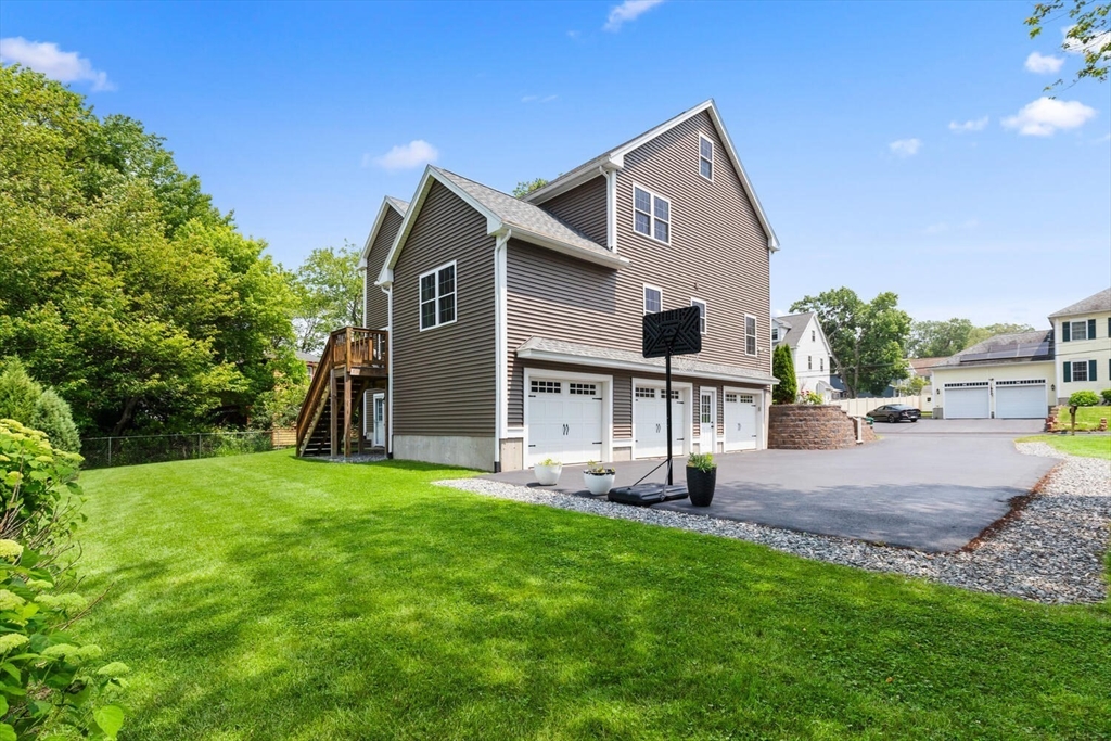 10 Carol Ave, Burlington