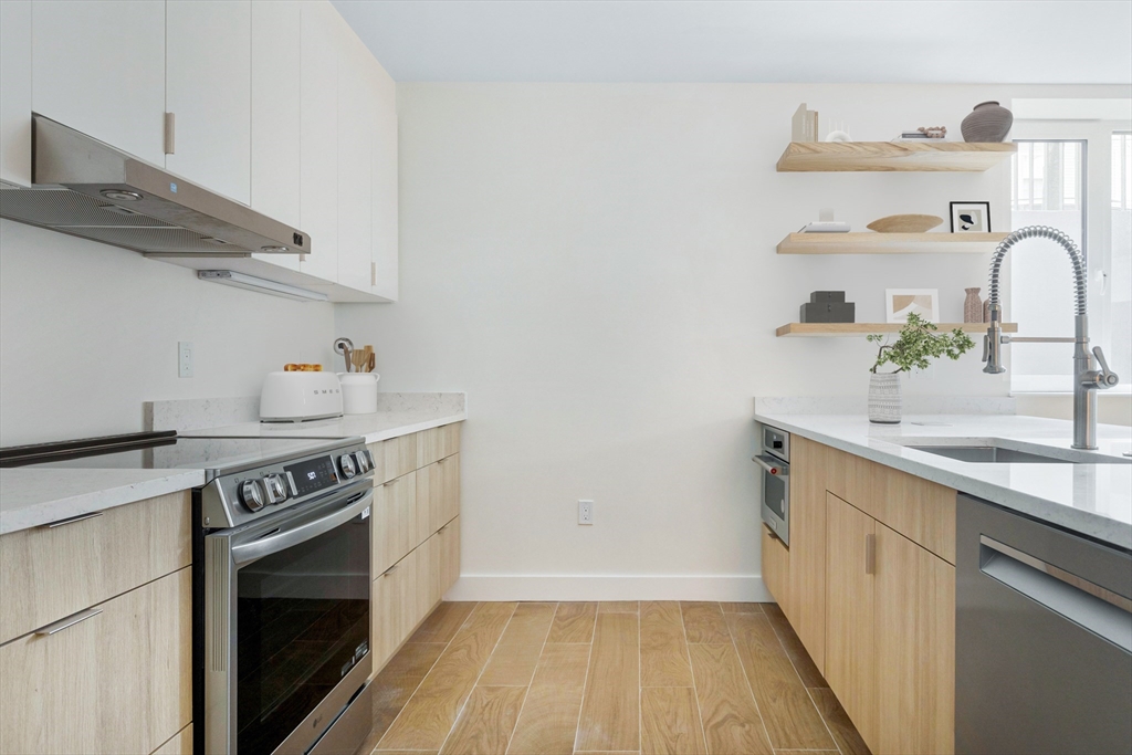 213 Harvard, The Port