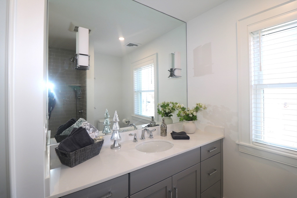 22 Tower Ave, Weymouth