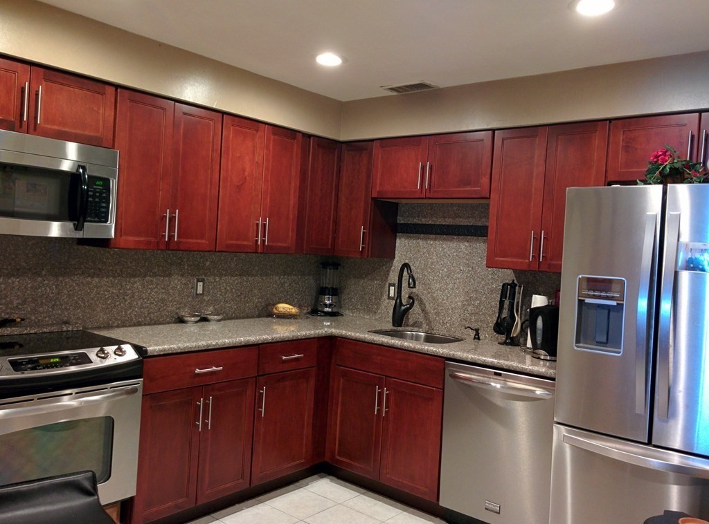 382 Ocean Ave, Revere