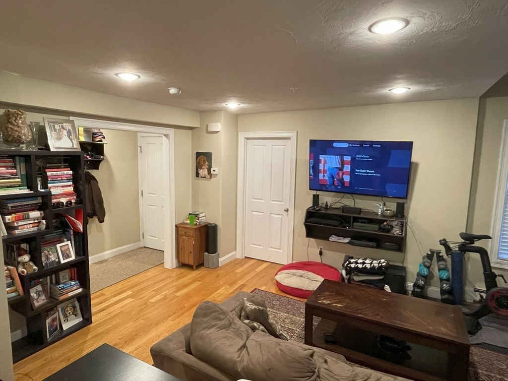 45 Catherine St, Jamaica Plain