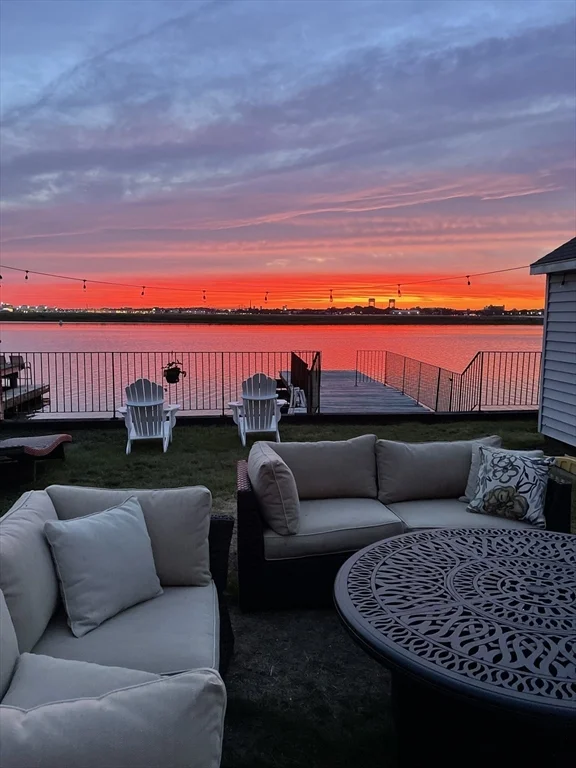 97 Court Rd, Winthrop