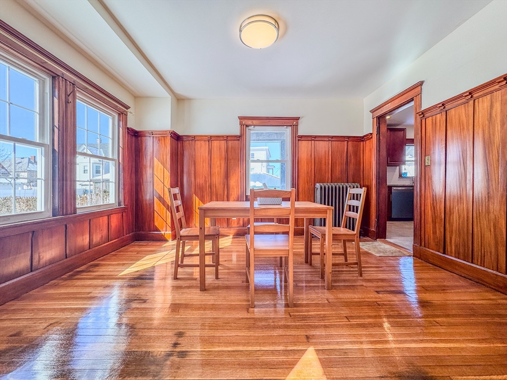 18 Albion Rd, Quincy