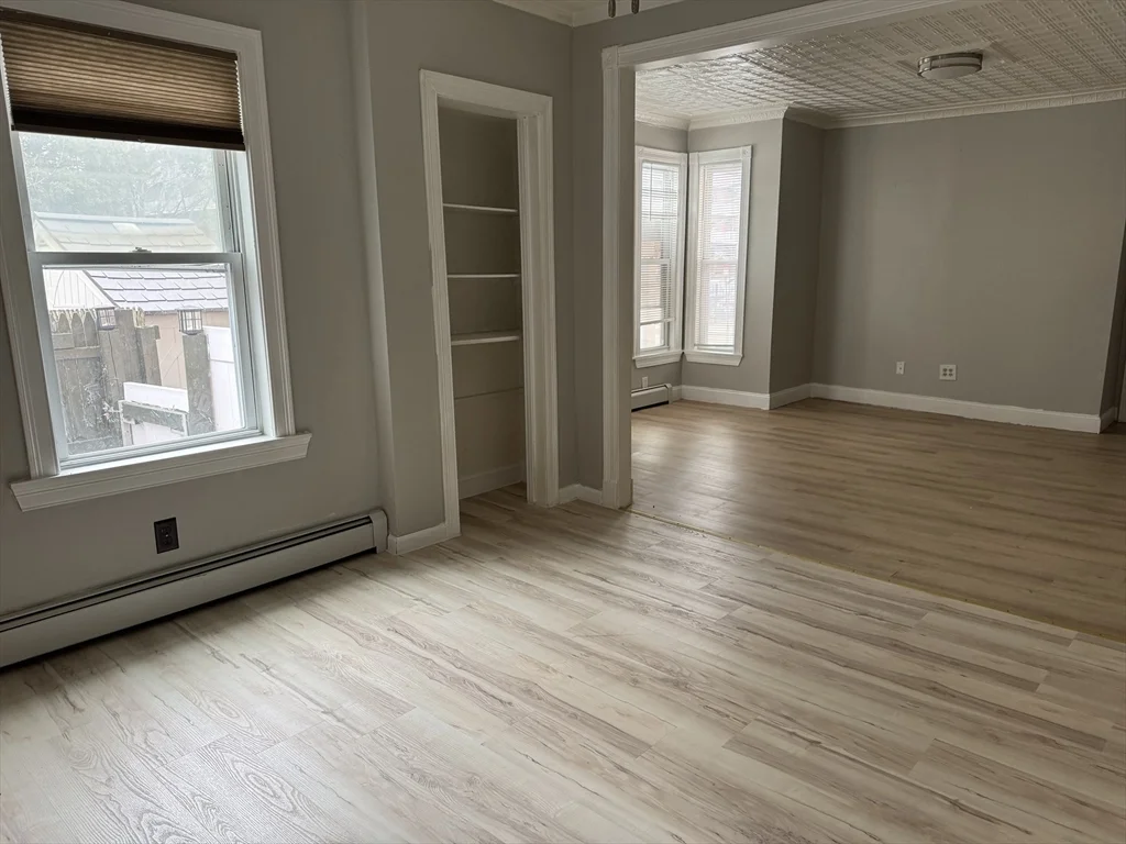 409 Moody St, Lowell