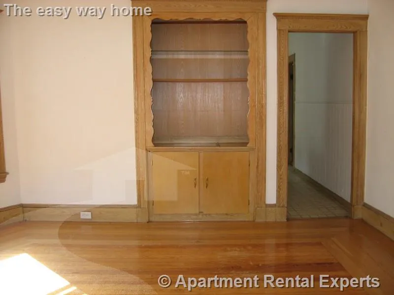 34 Leonard St, Tufts