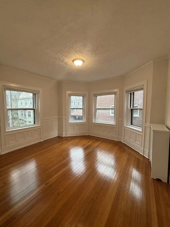 6 Beals St, North Brookline