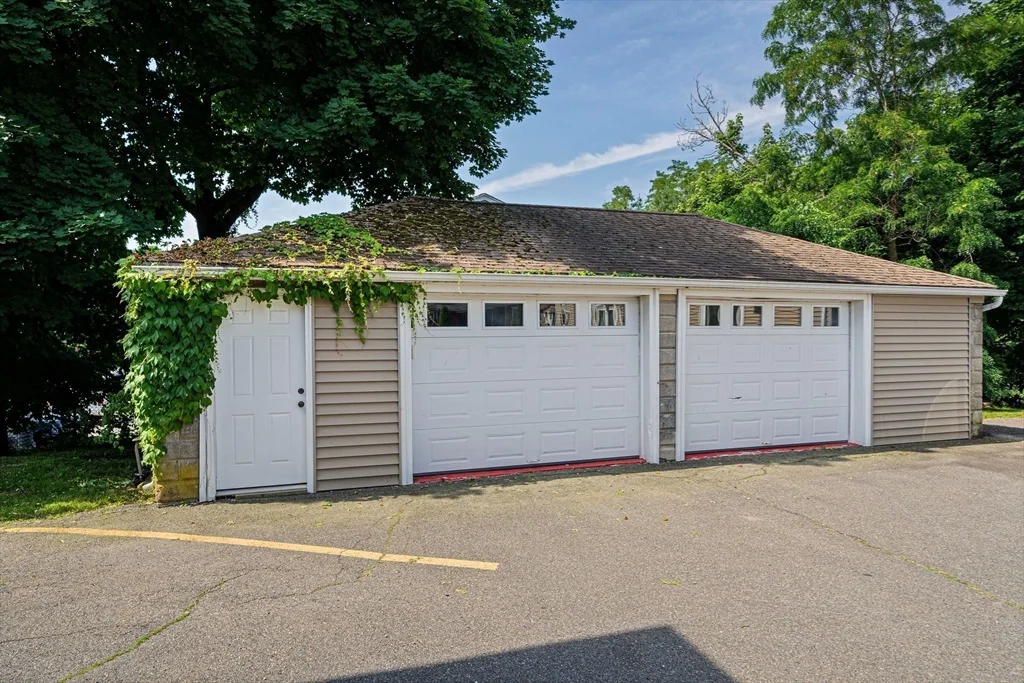 14 Hartwell St, Waltham