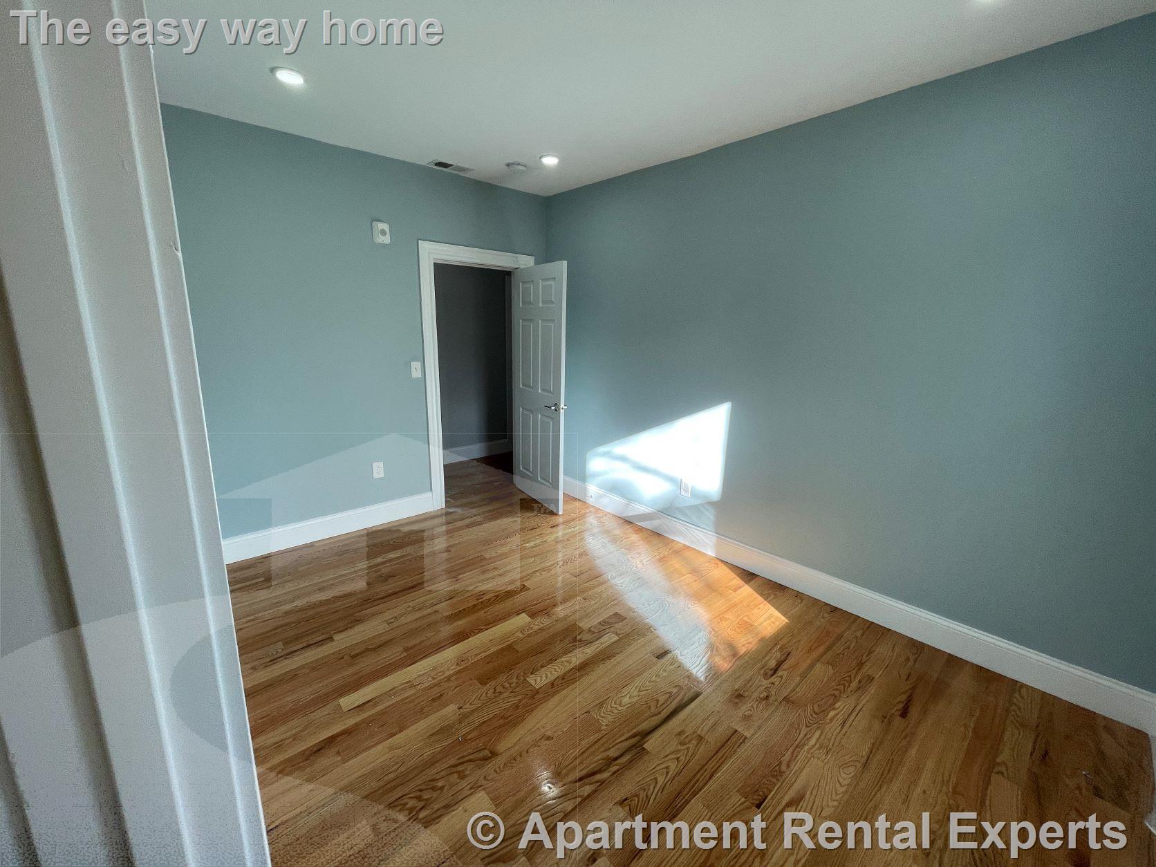 372 Oxford St, Porter Square