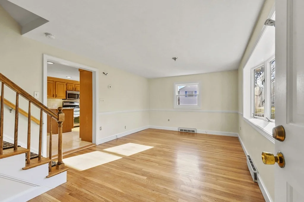 72 Cambridge Rd, Woburn