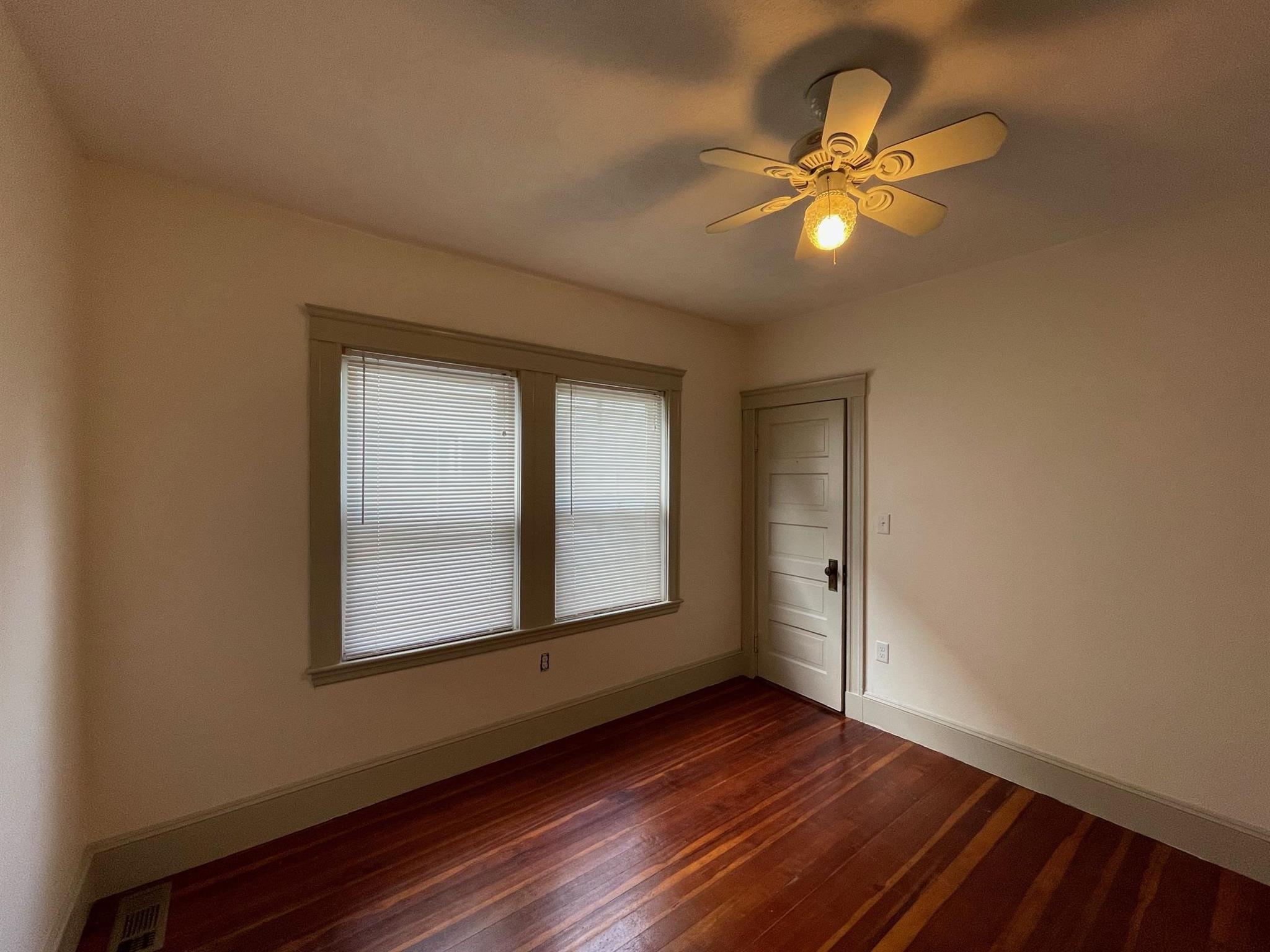 11 Benton Rd, South Medford