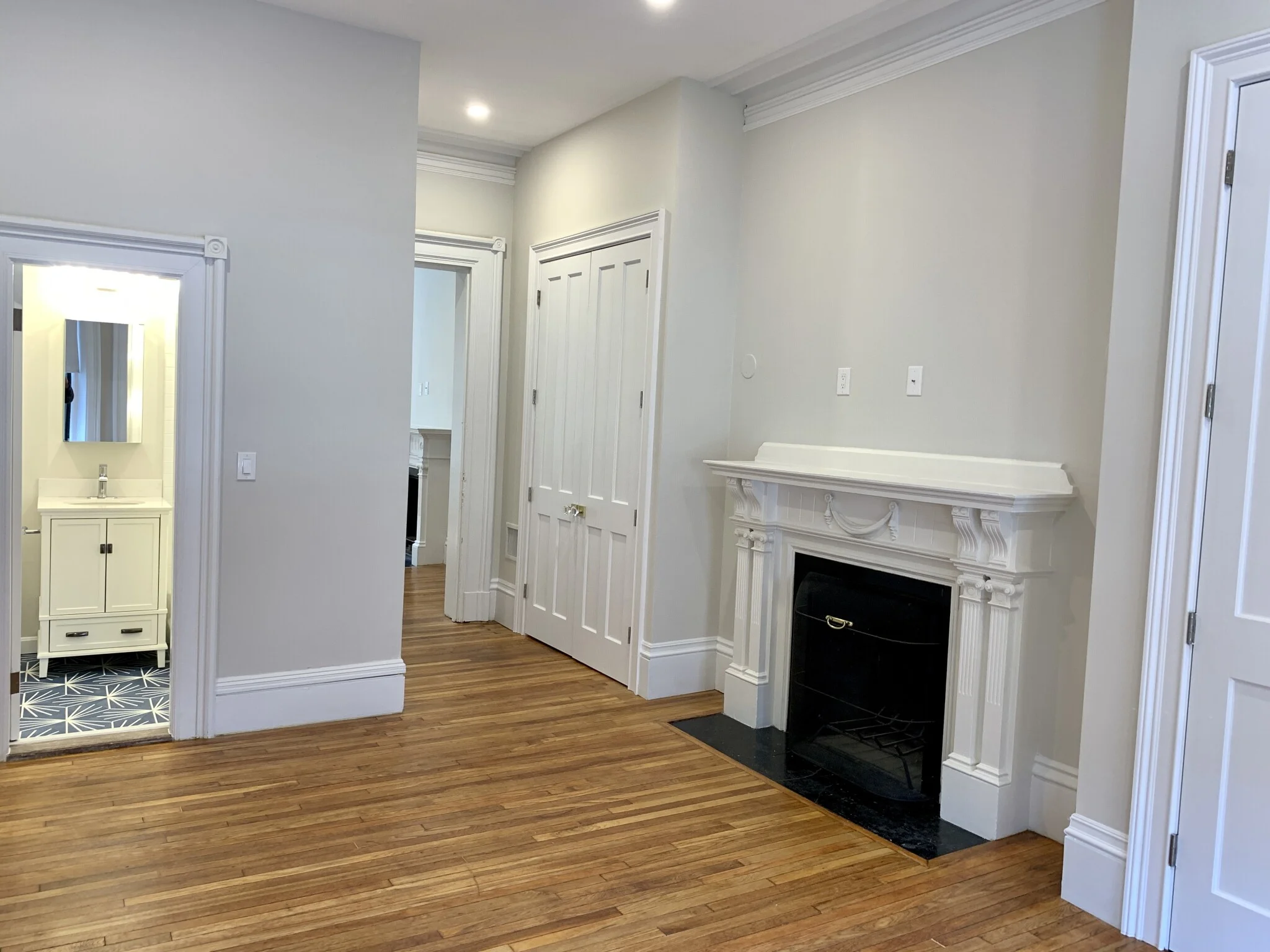 354 Marlborough St, Back Bay