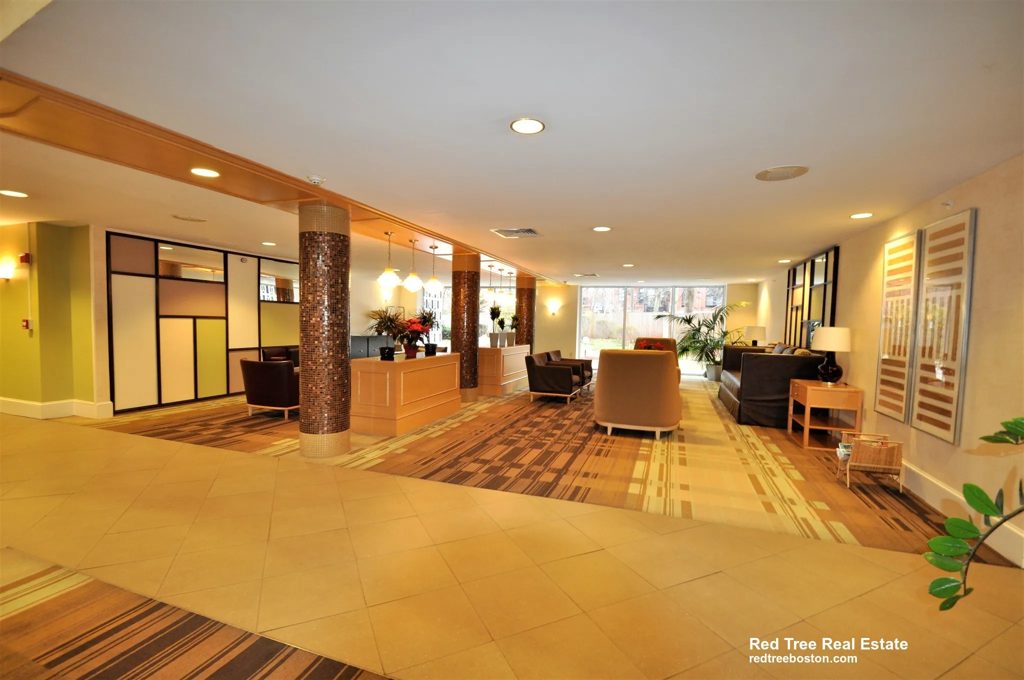 101 Monmouth Ct, Longwood